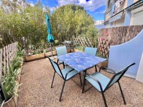 Studio 4 Personnes avec Piscine et Terrasse près de la Plage au Grau-du-Roi - FR-1-716-74
